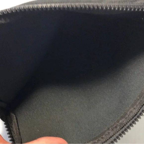 PINK Victoria's Secret Black tablet/Laptop Bag/bible carry case - Picture 3 of 4